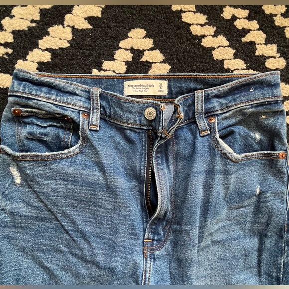 Abercrombie and fitch ultra high rise 90s straight leg. - Picture 3 of 4
